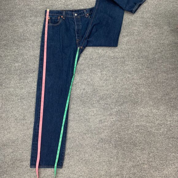 Levis 501 Jean Mens 36x32 Medium Wash Straight Leg Button Fly Overlock Stitch - Picture 5 of 10